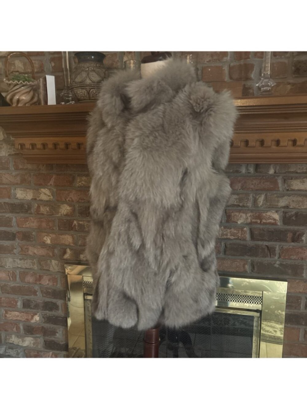 Barneys New York Gray Fox Fur Vest Size Medium Fur Origin Is Finland - Picture 2 of 10
